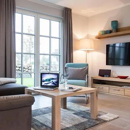 Holiday home Seeschwalbe 37 *